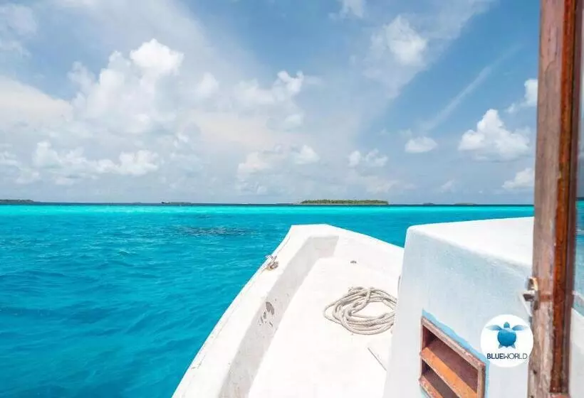 پانسیون Blue World Dharavandhoo