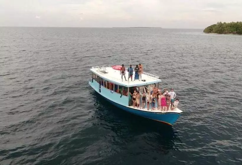 پانسیون Blue World Dharavandhoo