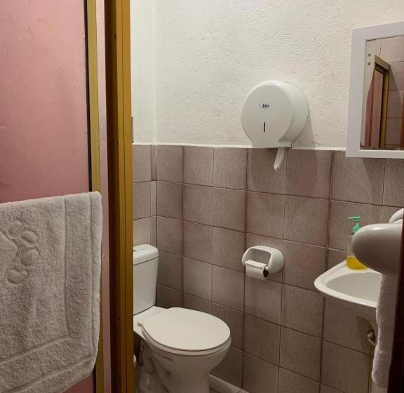 بنسيون Casa De Huespedes Milena