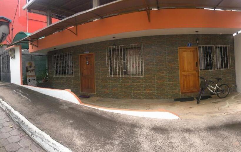 بنسيون Casa De Huespedes Milena