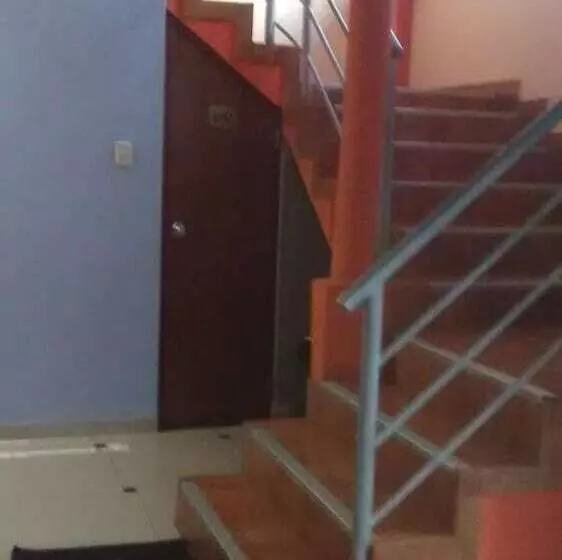 هاستل Hostal Los Pinos