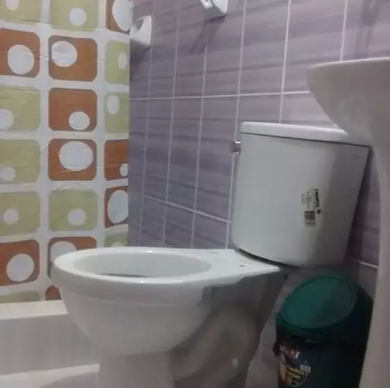 هاستل Hostal Los Pinos