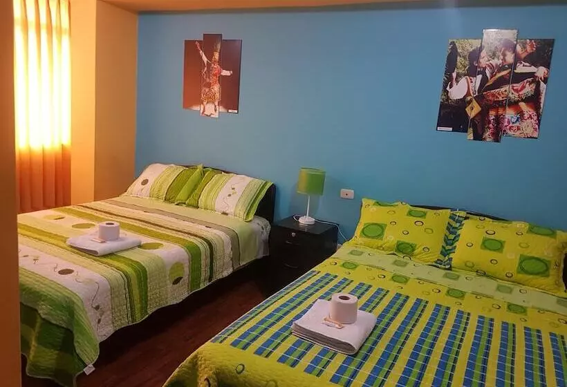 هاستل Hostal Los Pinos