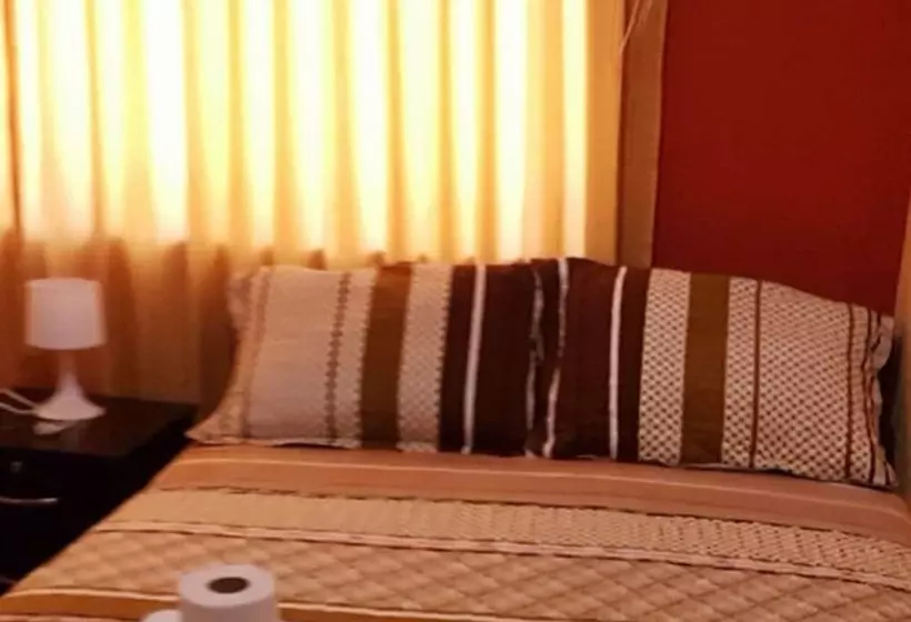 هاستل Hostal Los Pinos