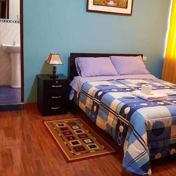 هاستل Hostal Los Pinos