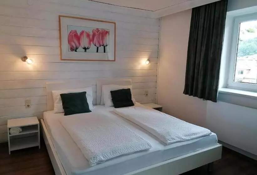 ユースホステル Steakhouse Fieg