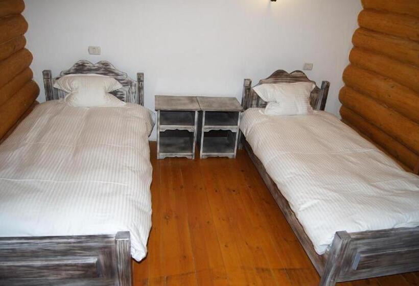 هتل Domeniul Haiducilor Bucovina