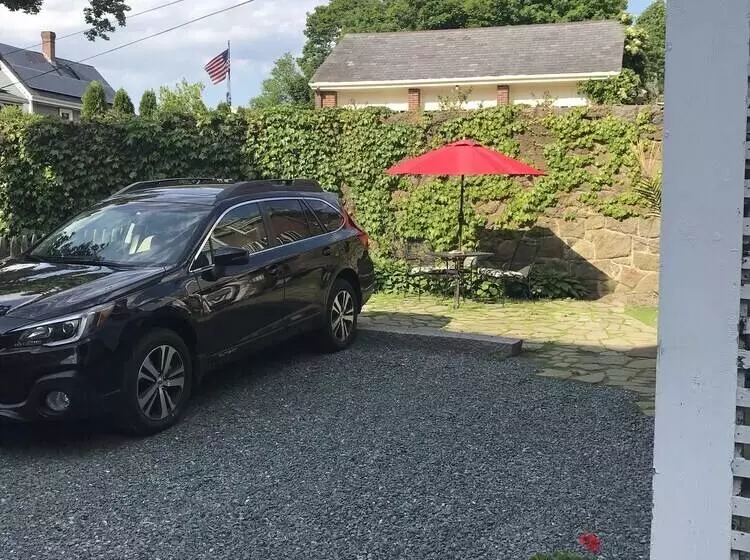 پانسیون The Julietta House