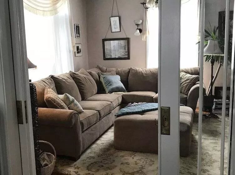 پانسیون The Julietta House