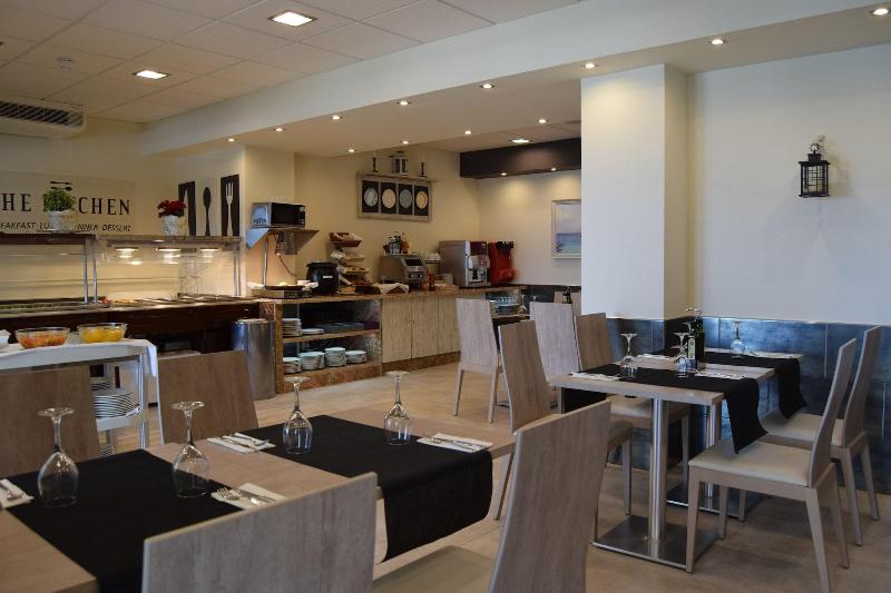 هتل Hostal La Cigüeña