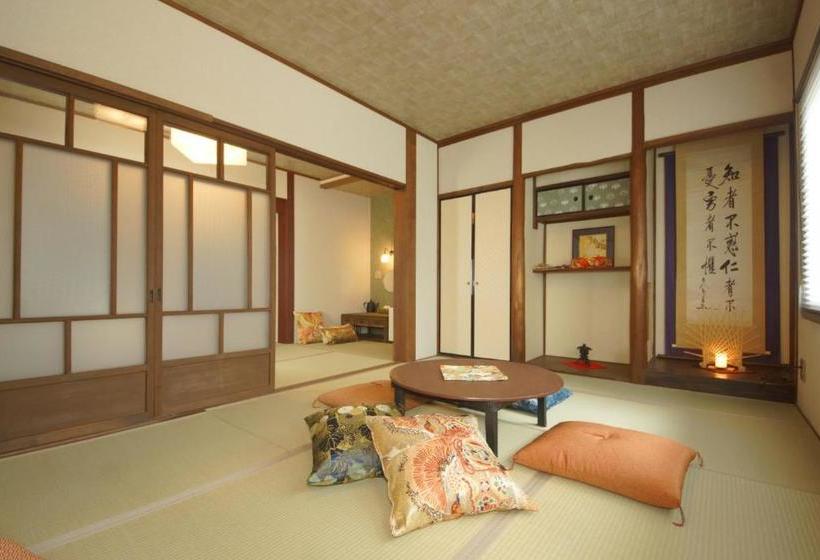 بنسيون Kyoyado Yaezakura