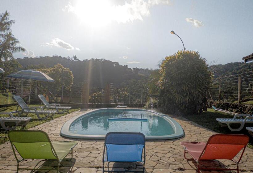 Pension (Hôtel basse catégorie) Pousada Recanto Dos Pinheiros