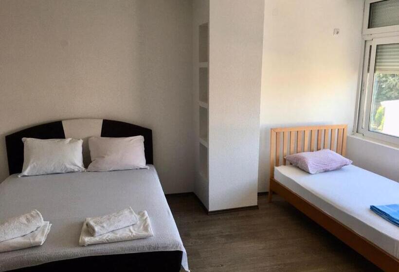 پانسیون Rooms M2