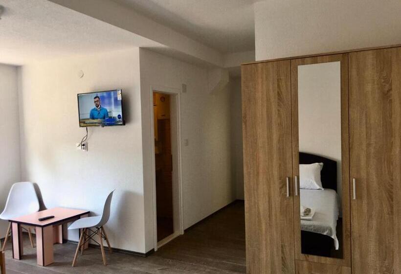 پانسیون Rooms M2