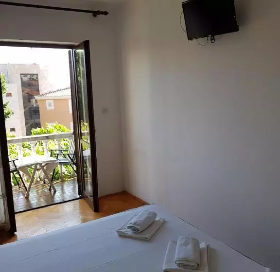 پانسیون Sobe I Apartmani Marović