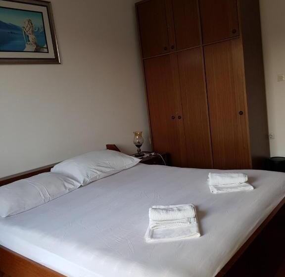 پانسیون Sobe I Apartmani Marović