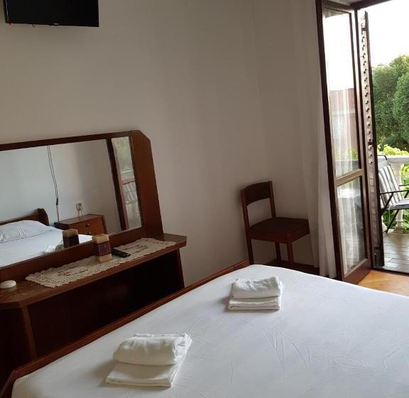 پانسیون Sobe I Apartmani Marović