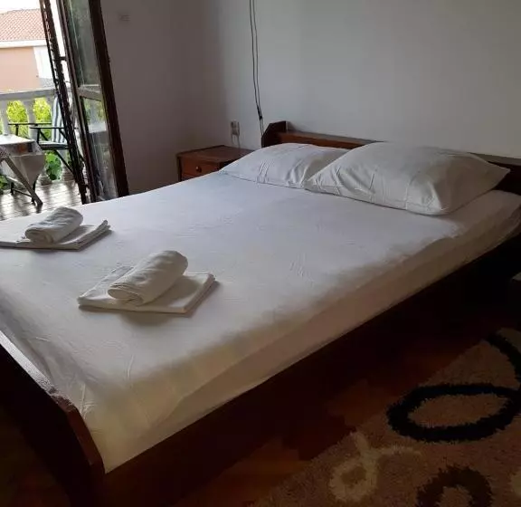 پانسیون Sobe I Apartmani Marović