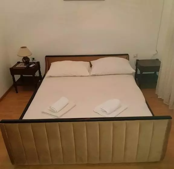 پانسیون Sobe I Apartmani Marović