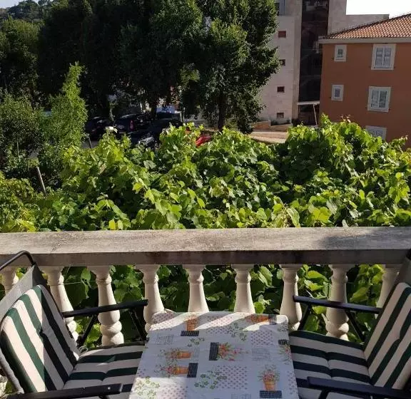 پانسیون Sobe I Apartmani Marović
