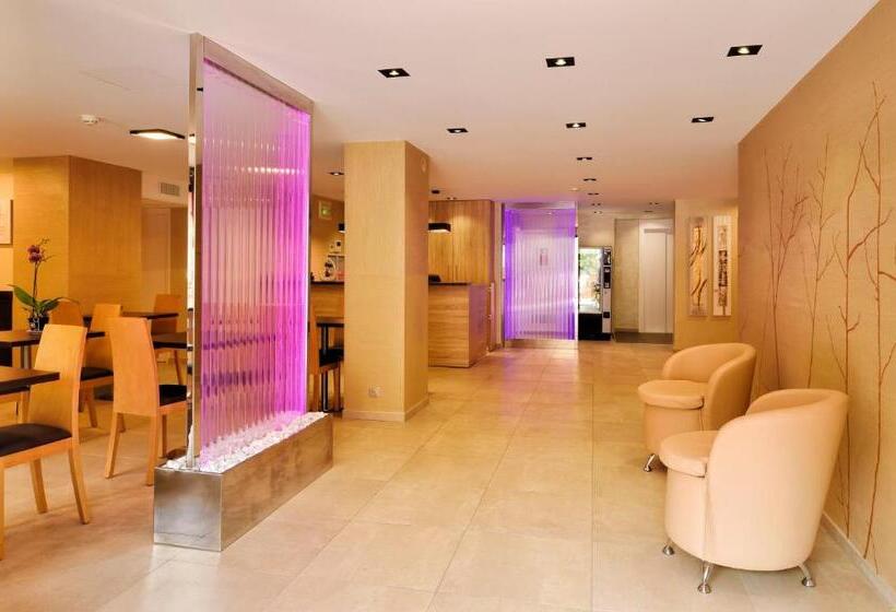 ホテル Hôtel & Restaurant Le Belvédère