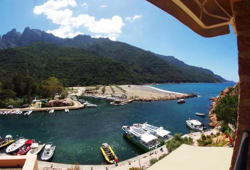 هتل Hôtel & Restaurant Le Belvédère