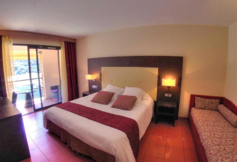 ホテル Hôtel & Restaurant Le Belvédère