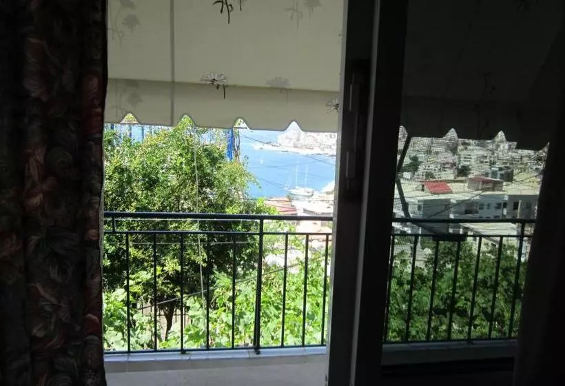 پانسیون Guest House And Tavern Leo