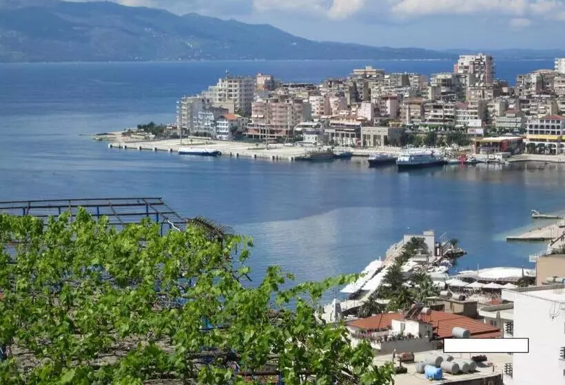 پانسیون Guest House And Tavern Leo