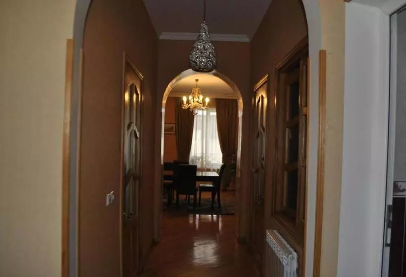 پانسیون Guest House Eka & Gio