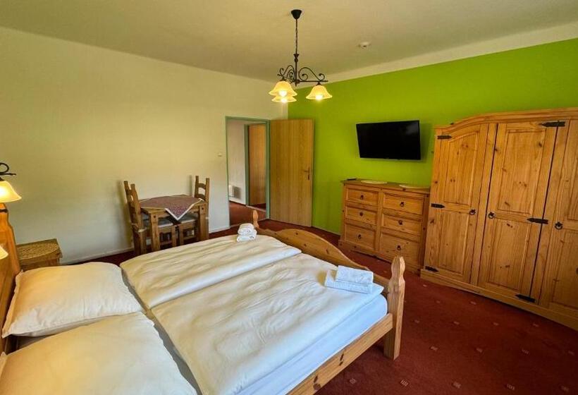 פנסיון Penzion Janoštík