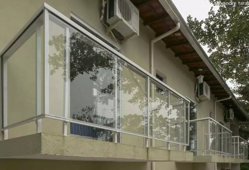 ペンション Pousada Colibri