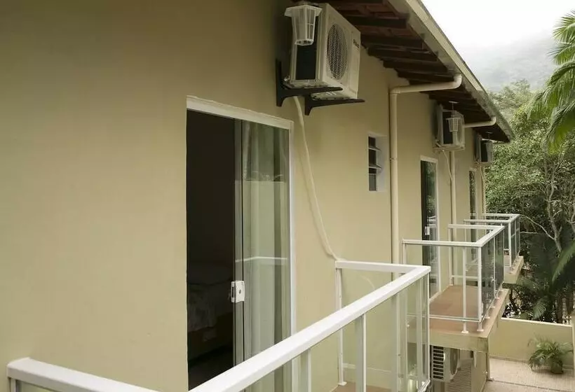 ペンション Pousada Colibri