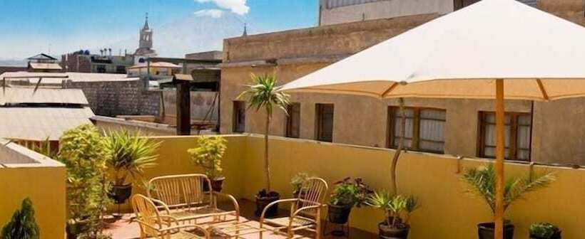 Общежитие Baviera Hostal