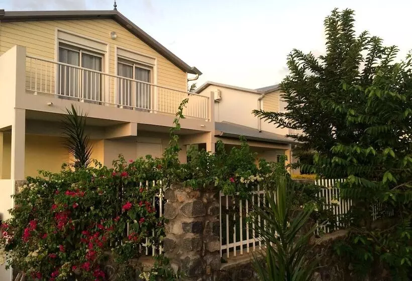 L Oasis De Terre Rouge