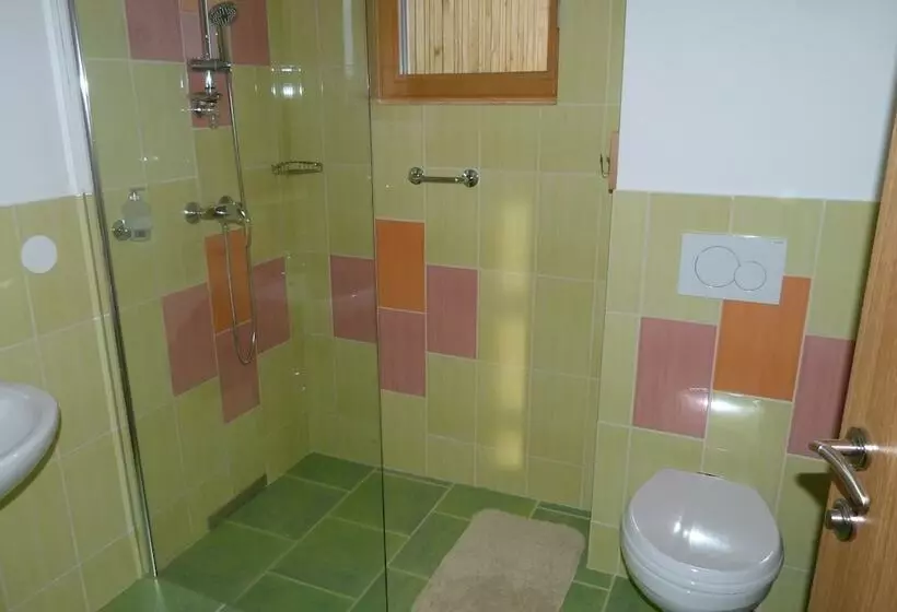 پانسیون Guest House Eco Vila Mila