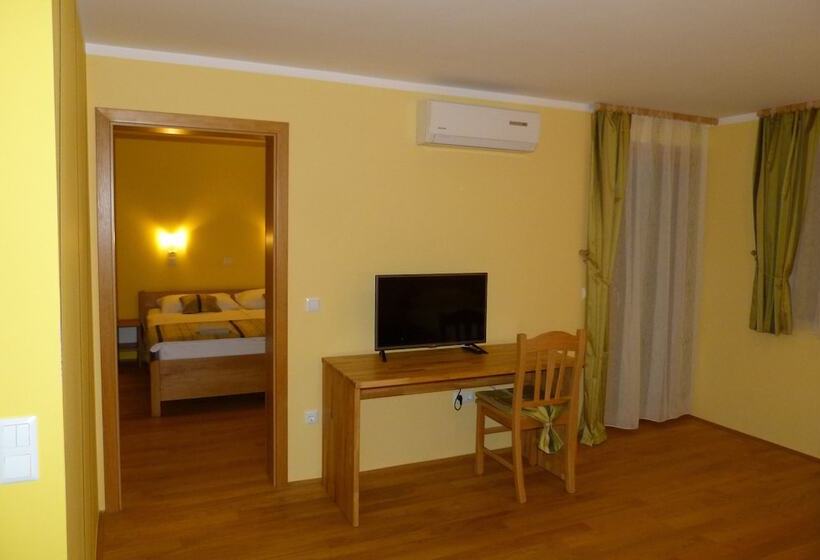 پانسیون Guest House Eco Vila Mila