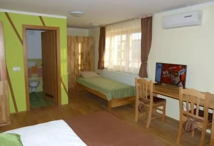 پانسیون Guest House Eco Vila Mila