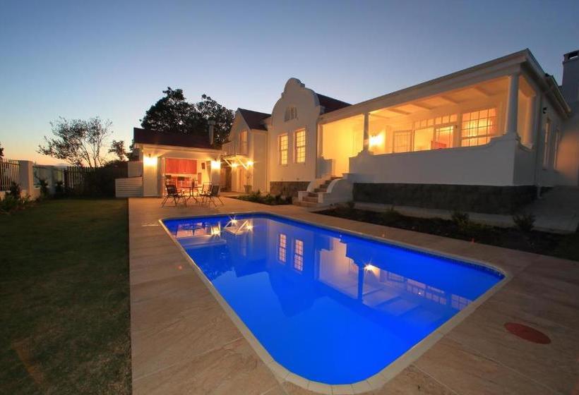 פנסיון Westhill Luxury Guest House