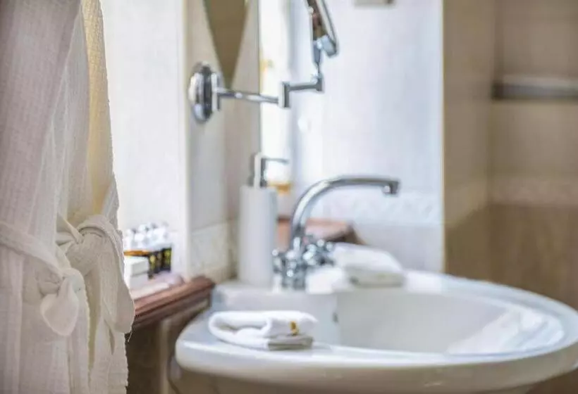 Hotelli Erla Villa Boutique
