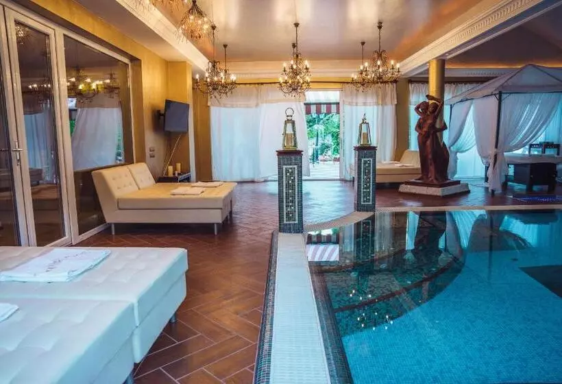 Hotelli Erla Villa Boutique