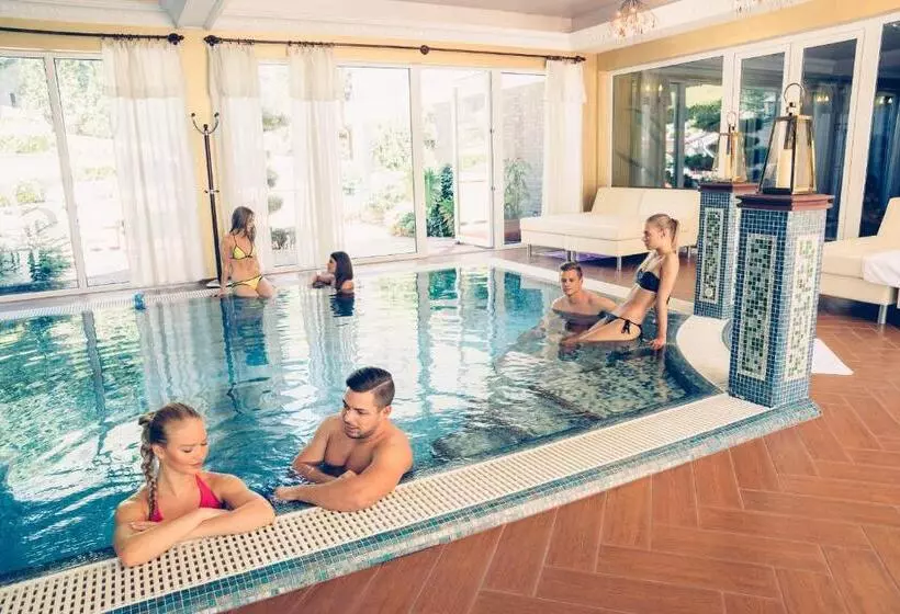 Hotelli Erla Villa Boutique