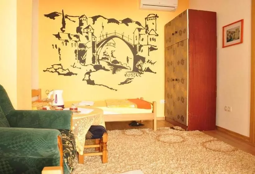 پانسیون Guest House Mirza