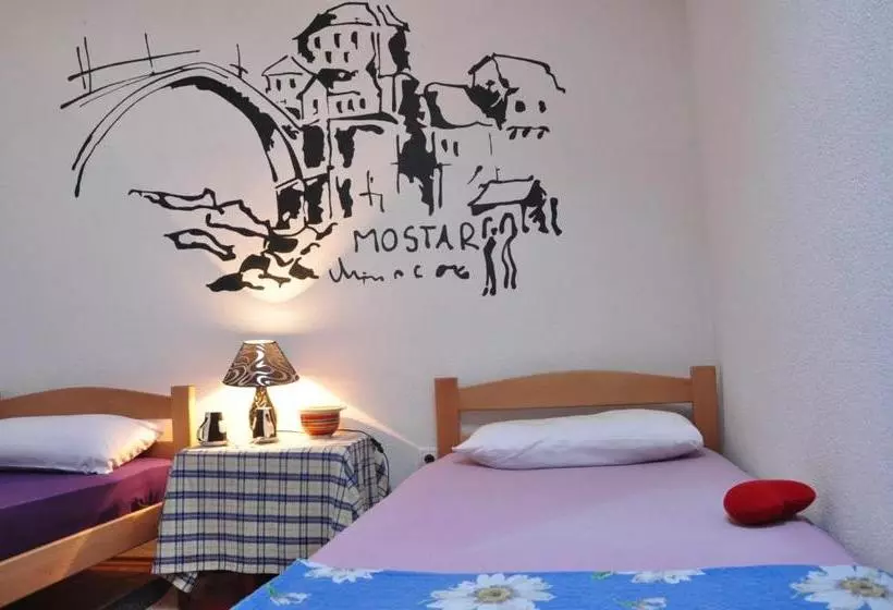 پانسیون Guest House Mirza