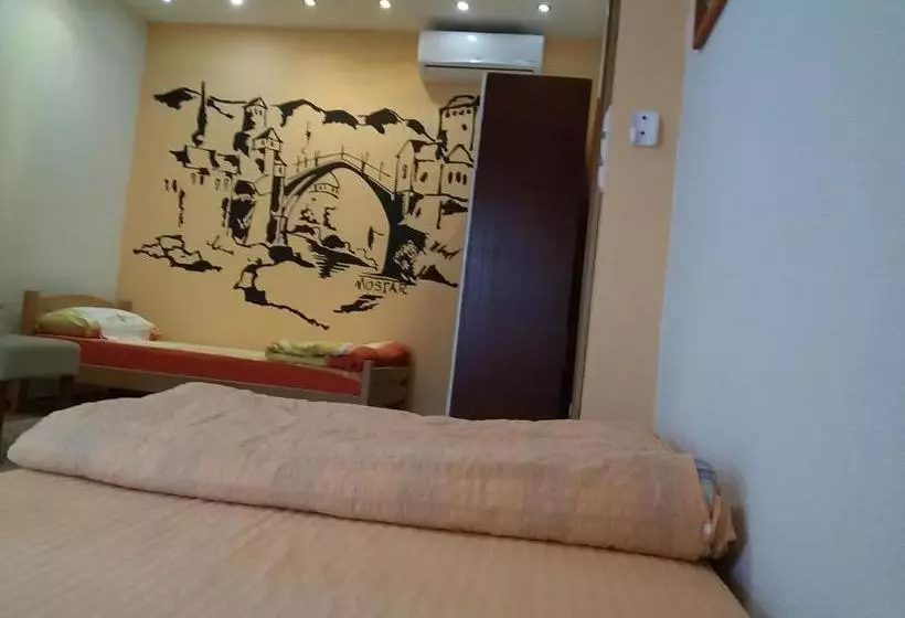 پانسیون Guest House Mirza
