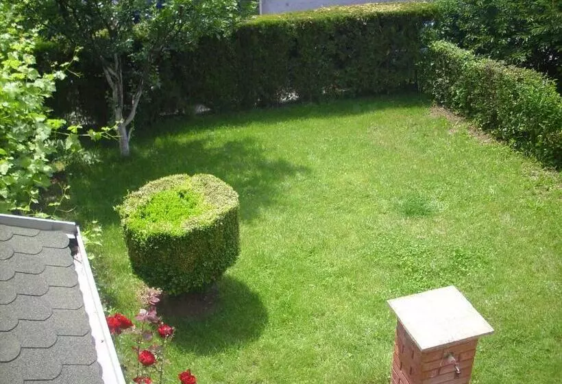 پانسیون Guest House Nada
