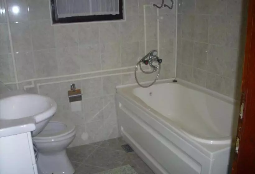 پانسیون Guest House Nada