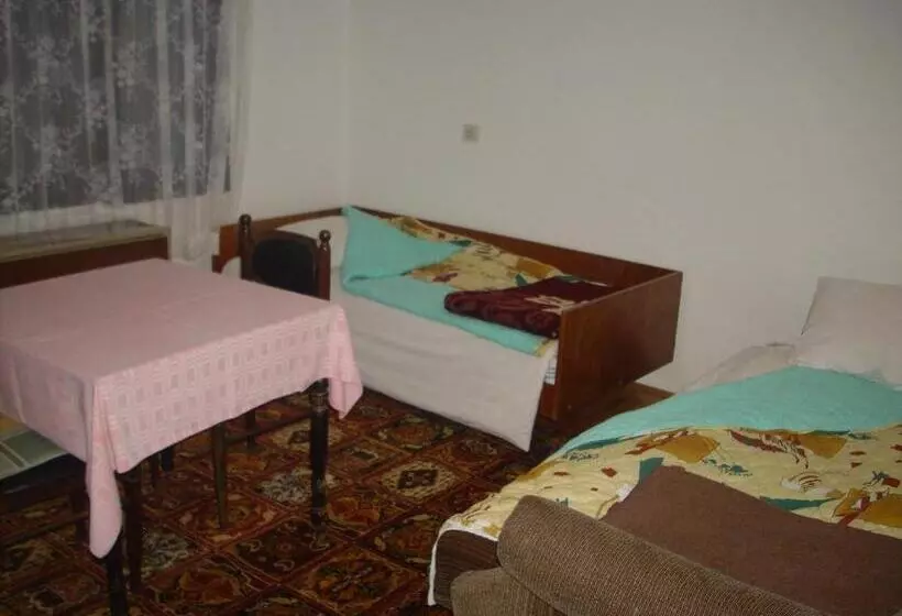 پانسیون Guest House Nada