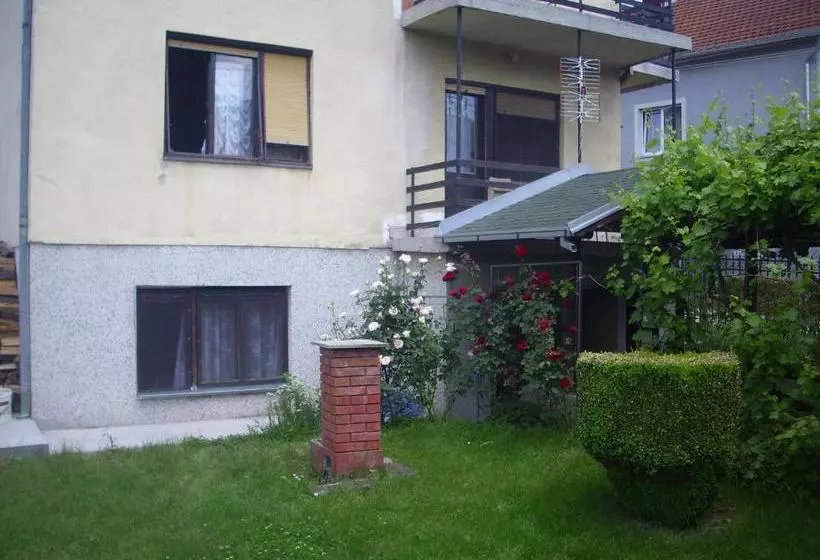 پانسیون Guest House Nada