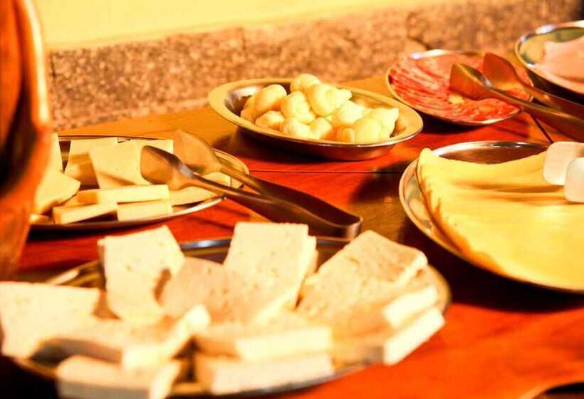 膳宿费 Pousada Alpes